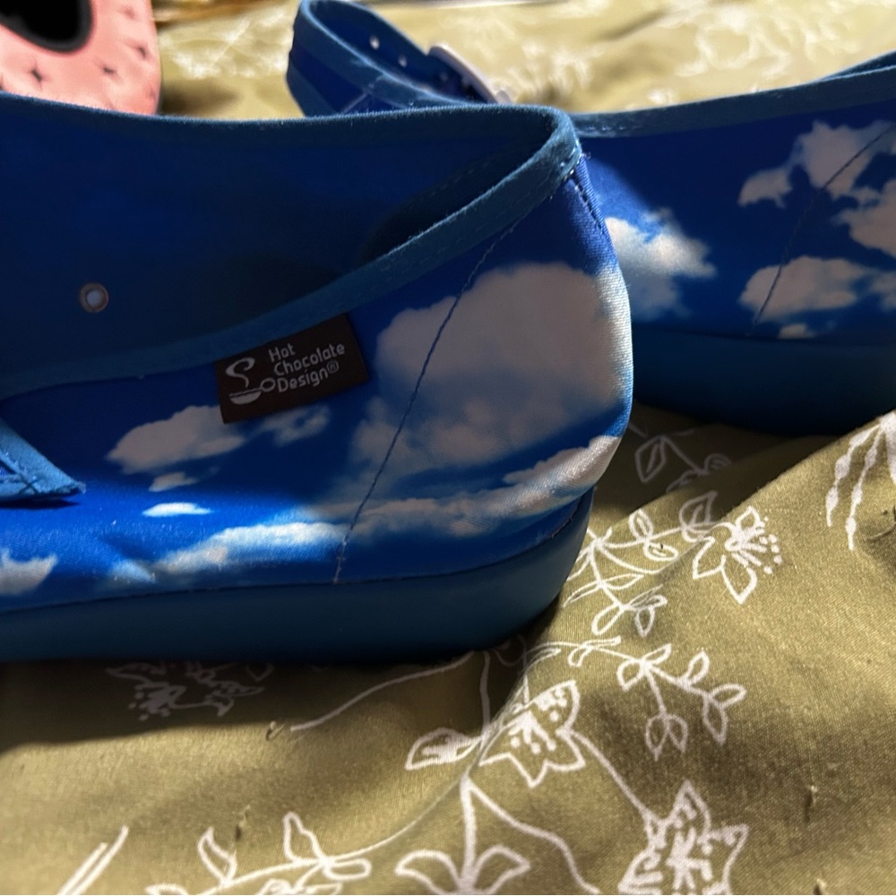 Sky Blue Cloud Hot Chocolate Mart Janes- USED - Picture 4 of 5
